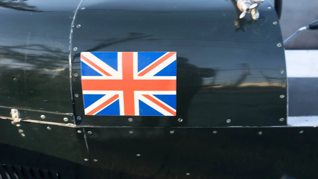 Jaguar Replica - Image 26 of 31
