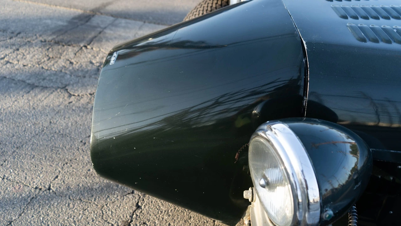 Jaguar Replica - Image 18 of 31