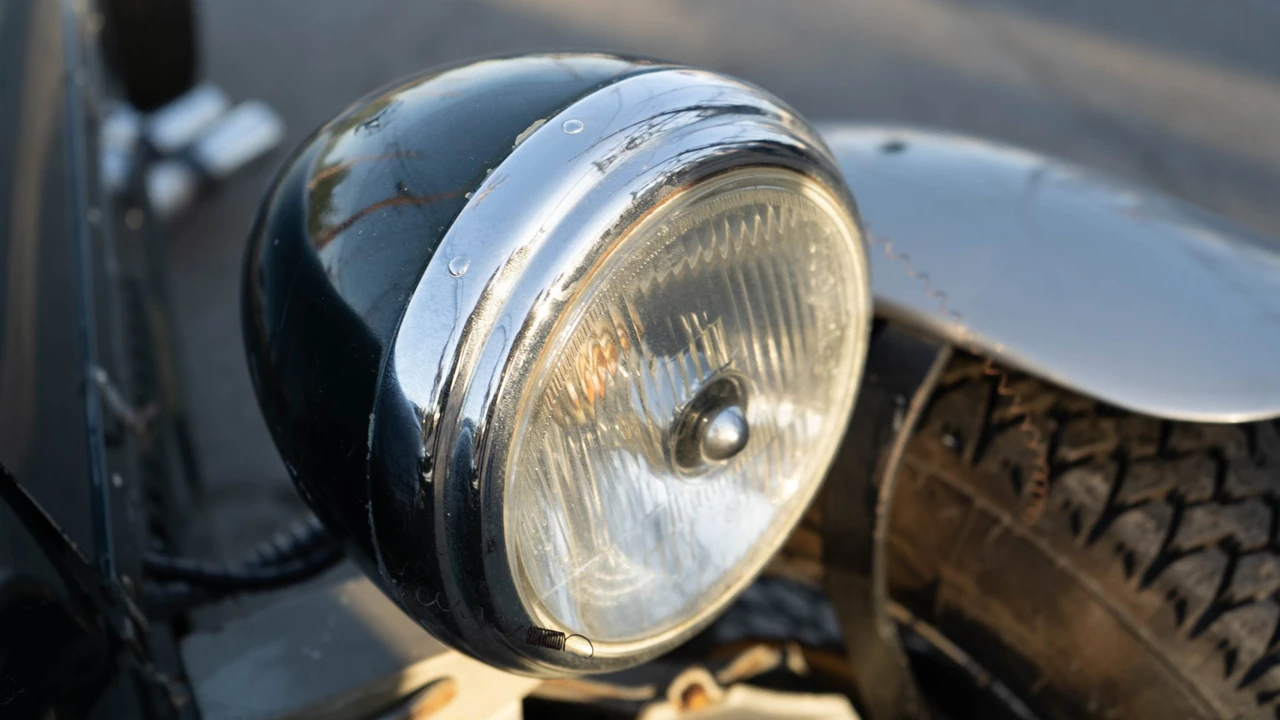 Jaguar Replica - Image 19 of 31
