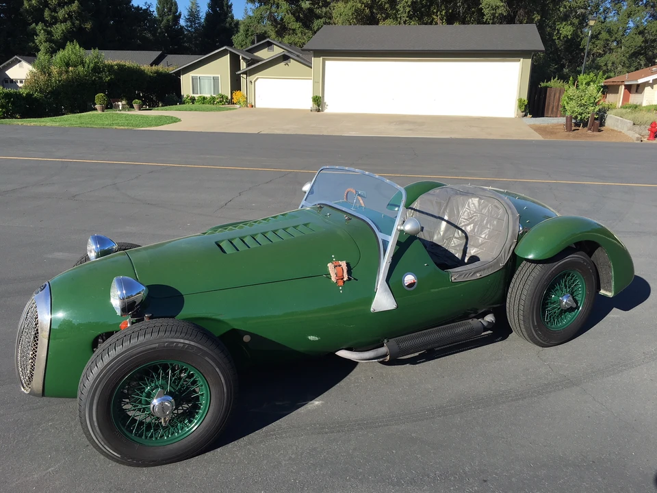 Jaguar Replica - Image 3 of 31