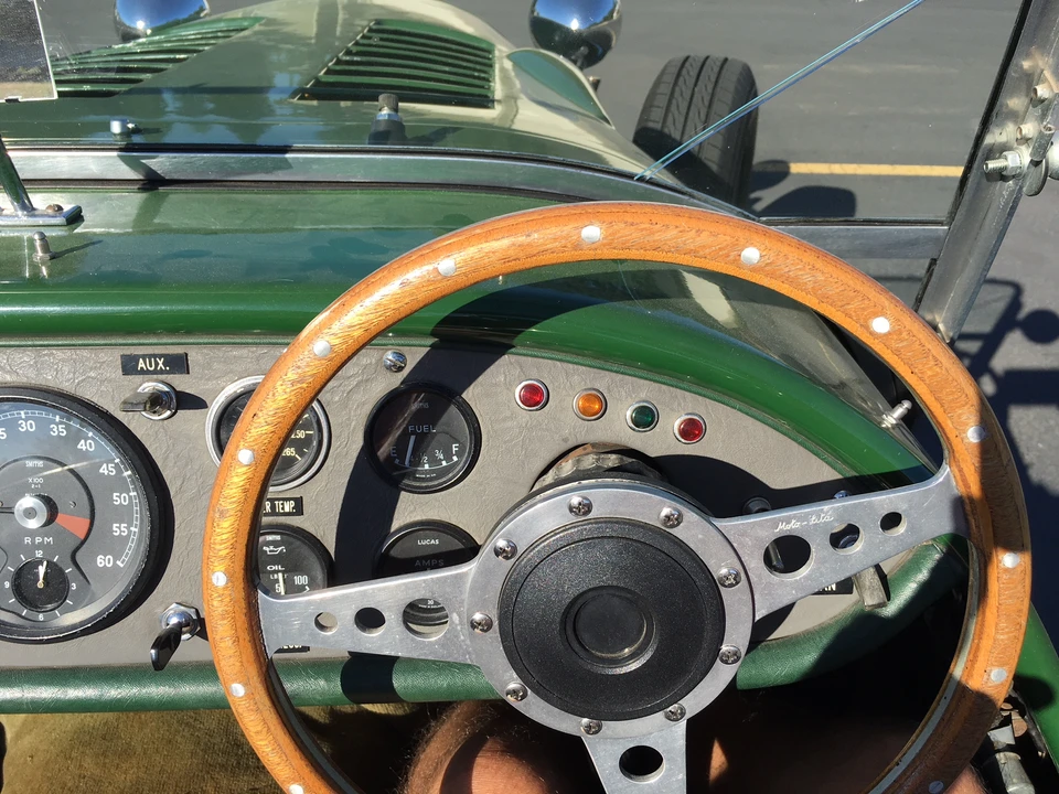 Jaguar Replica - Image 23 of 31