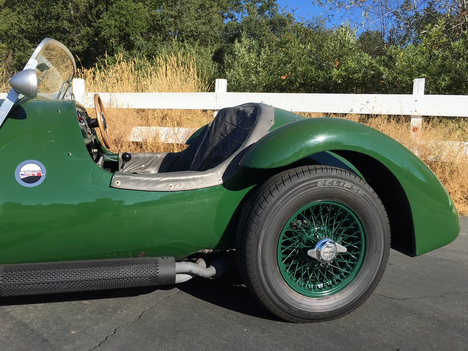 Jaguar Replica - Image 6 of 31