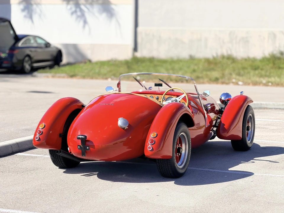 Jaguar Replica - Image 29 of 31