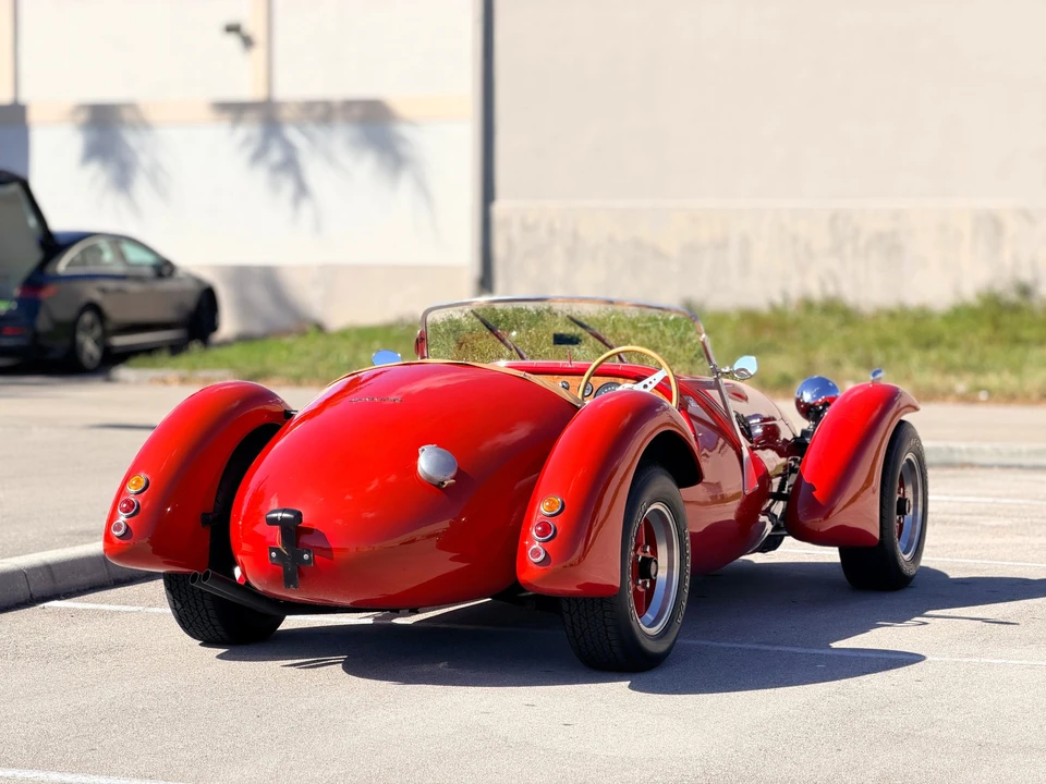 Jaguar Replica - Image 30 of 31