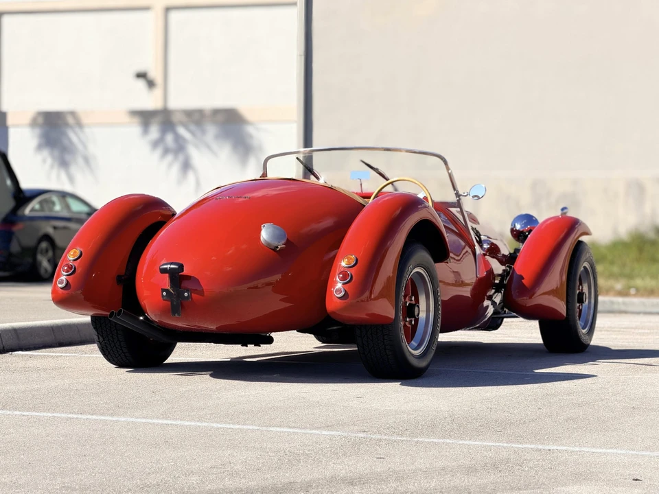 Jaguar Replica - Image 31 of 31