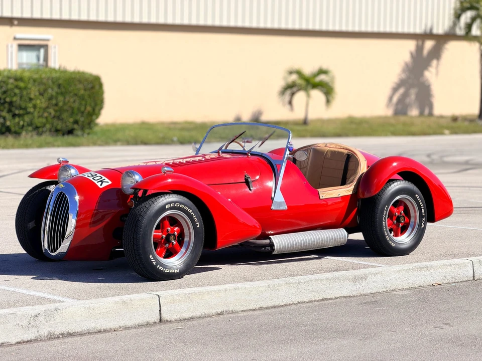 Jaguar Replica - Image 11 of 31