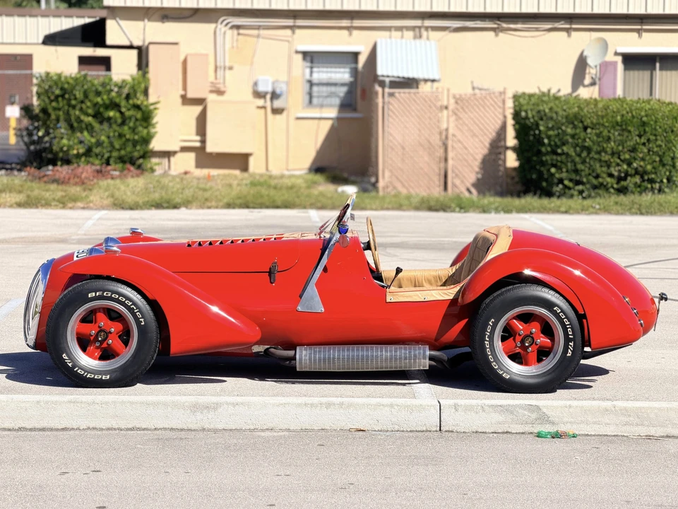 Jaguar Replica - Image 17 of 31