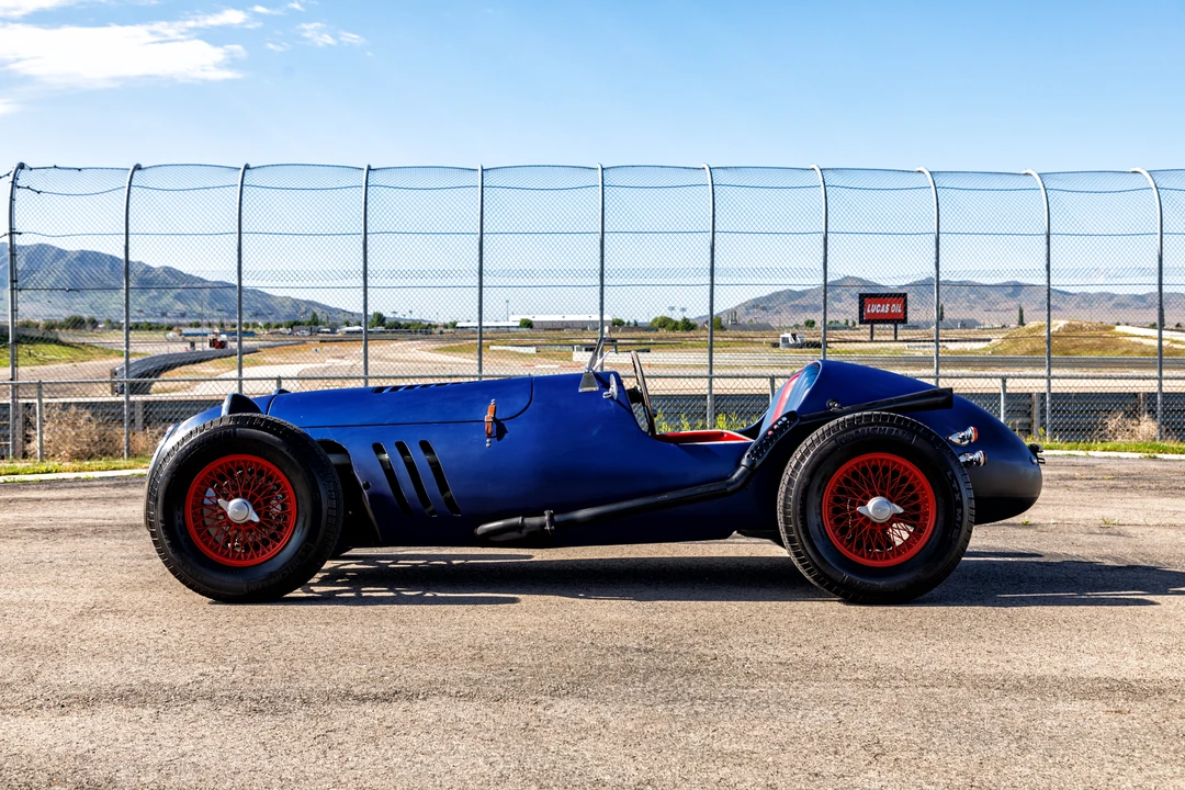 Vehicle image 11 of 31