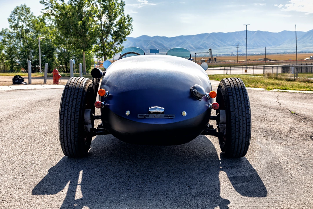 Vehicle image 9 of 31