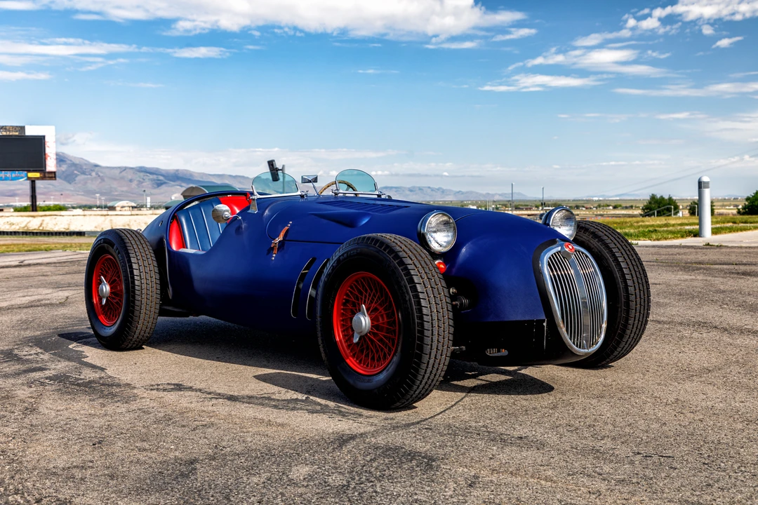 Vehicle image 5 of 31