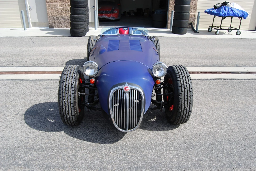 Vehicle image 15 of 31