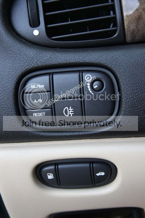 2005 Jaguar S-Type 2nd Gen - Image 27 of 31