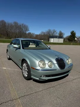 Jaguar S-Type - Image 2 of 10