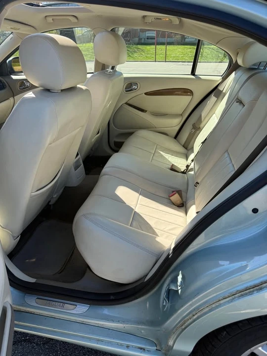 Jaguar S-Type - Image 10 of 10