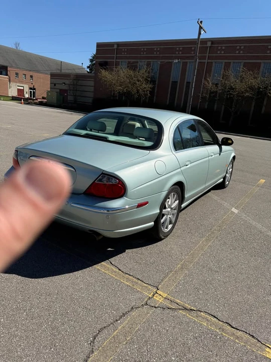 Jaguar S-Type - Image 5 of 10