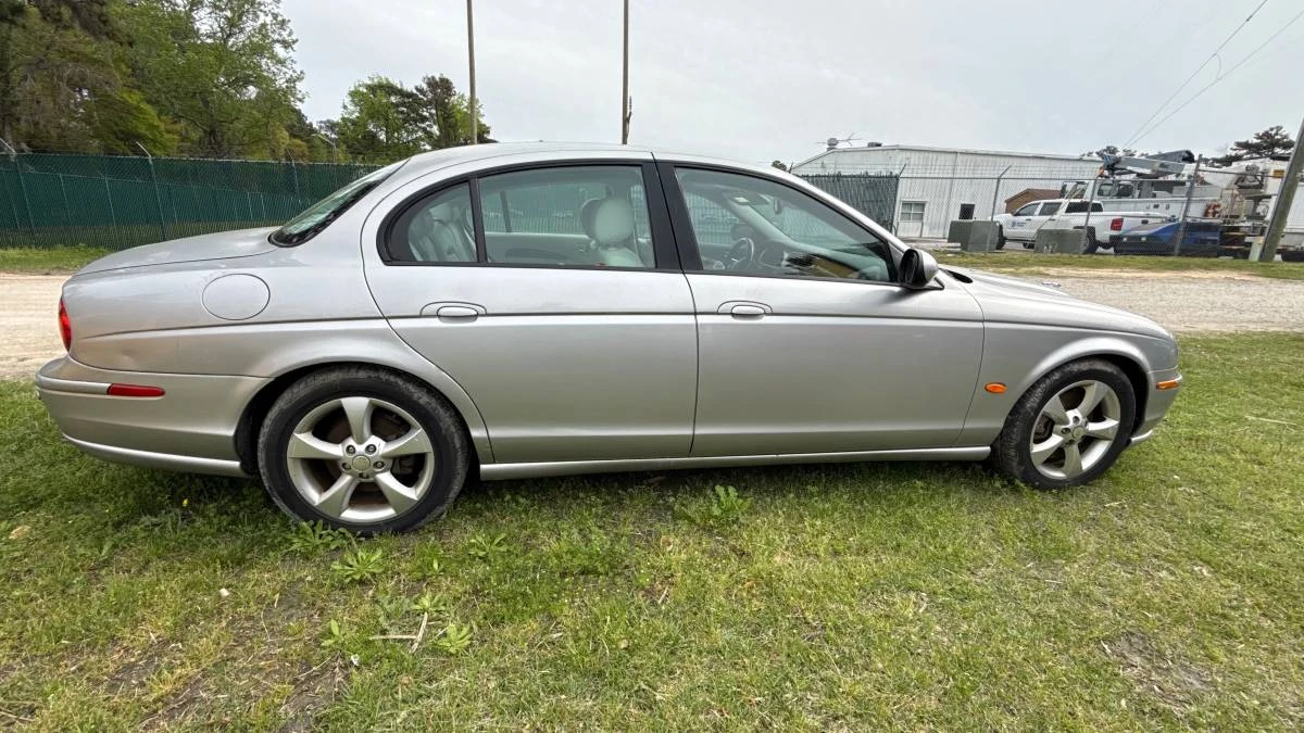 2003 Jaguar S-Type 2nd Gen - Image 3 of 4