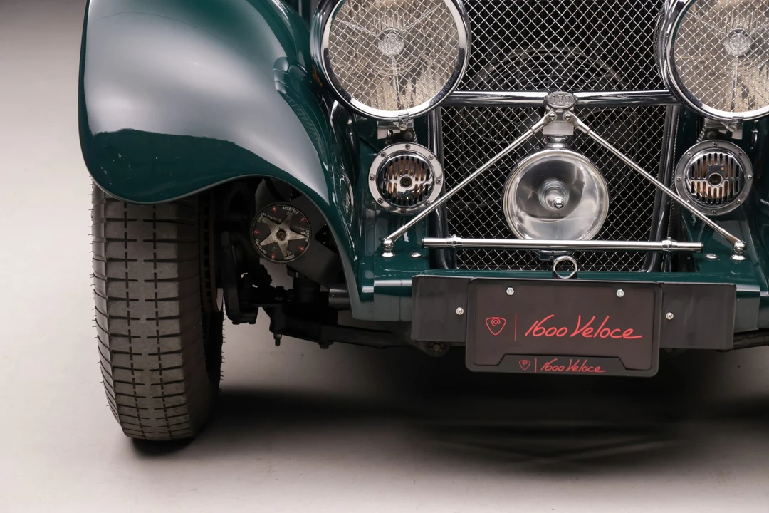 Jaguar Replica - Image 26 of 31