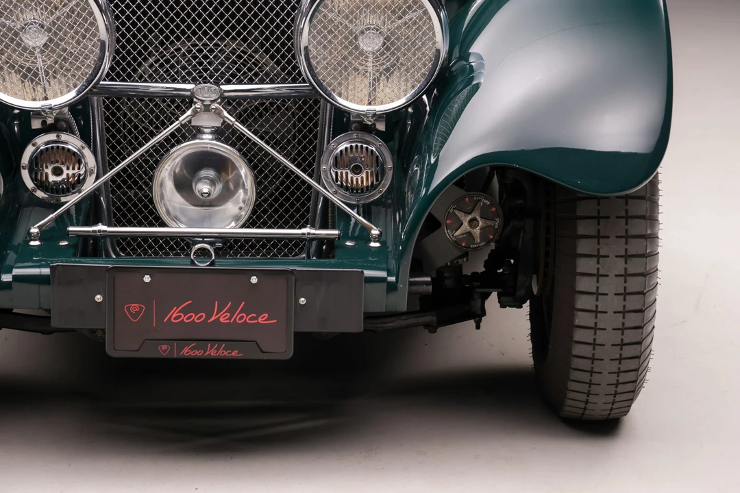 Jaguar Replica - Image 27 of 31