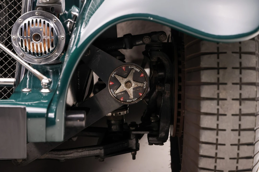 Jaguar Replica - Image 29 of 31