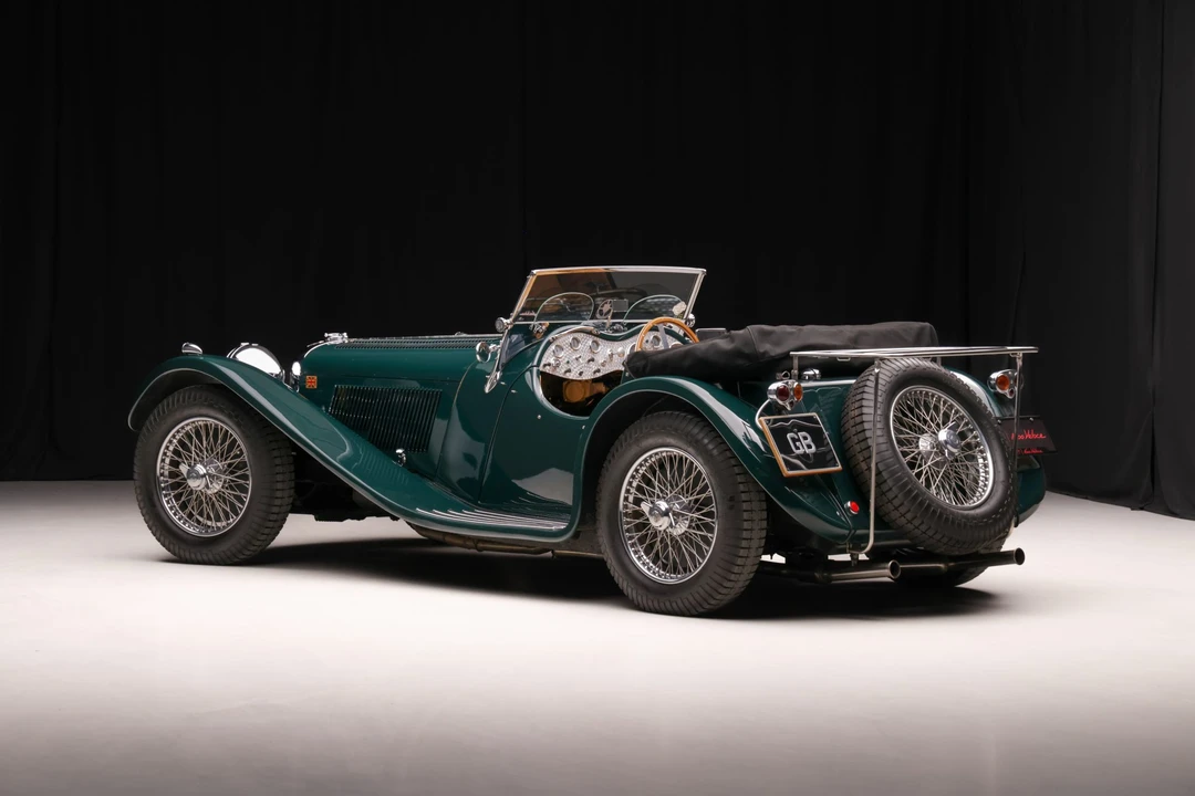 Jaguar Replica - Image 6 of 31