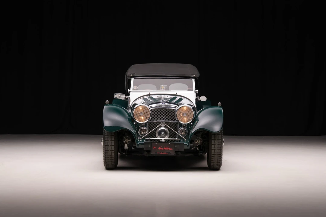 Jaguar Replica - Image 14 of 31