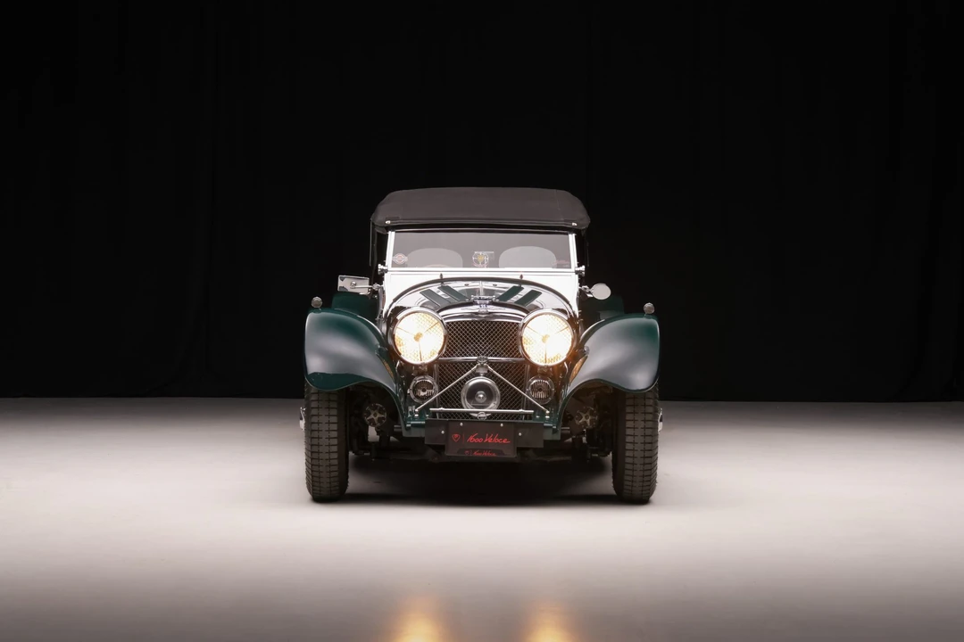 Jaguar Replica - Image 15 of 31