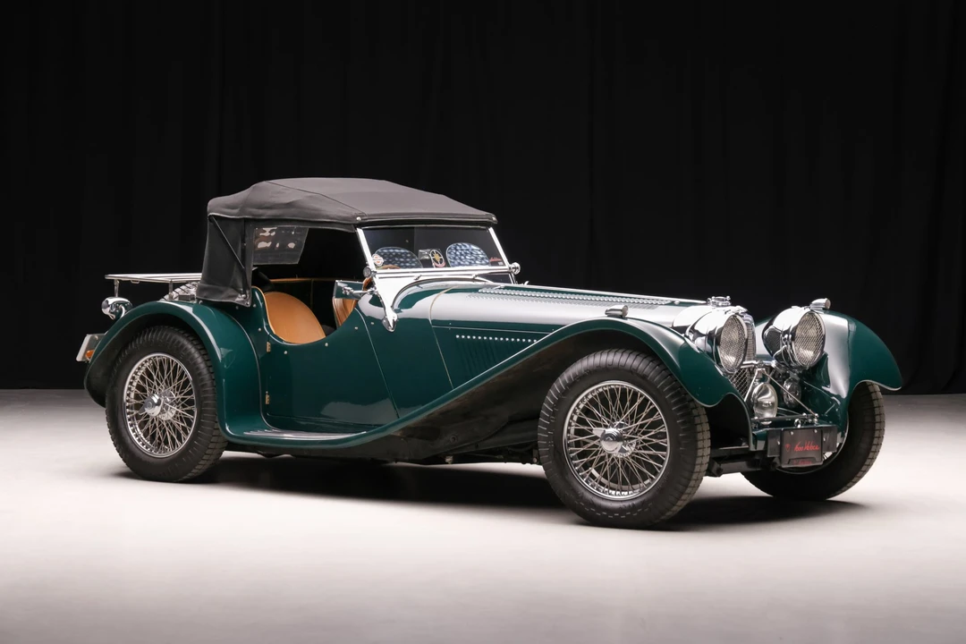 Jaguar Replica - Image 16 of 31