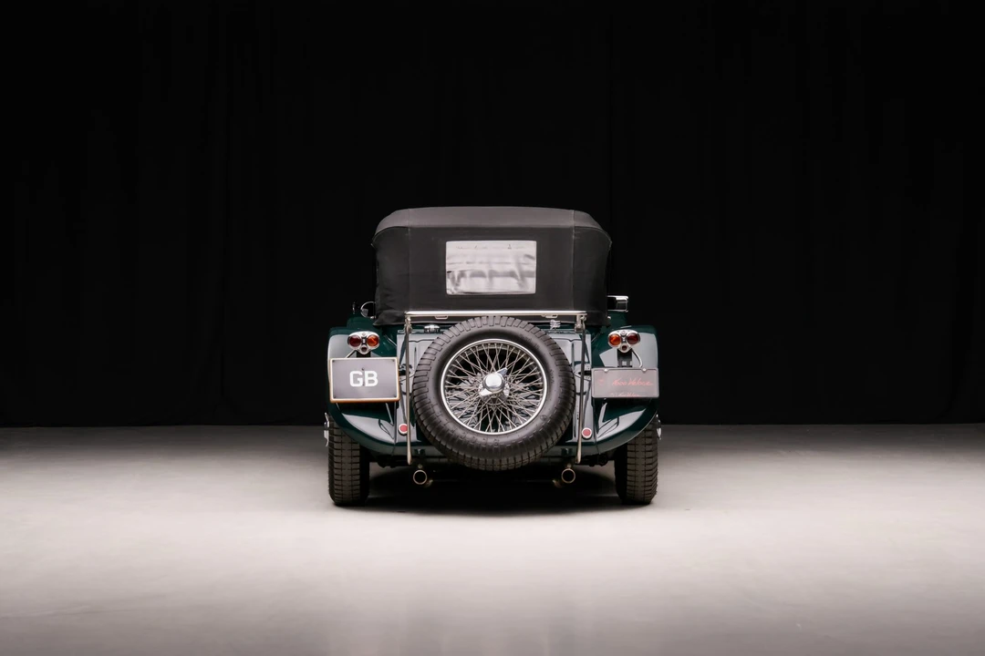 Jaguar Replica - Image 17 of 31