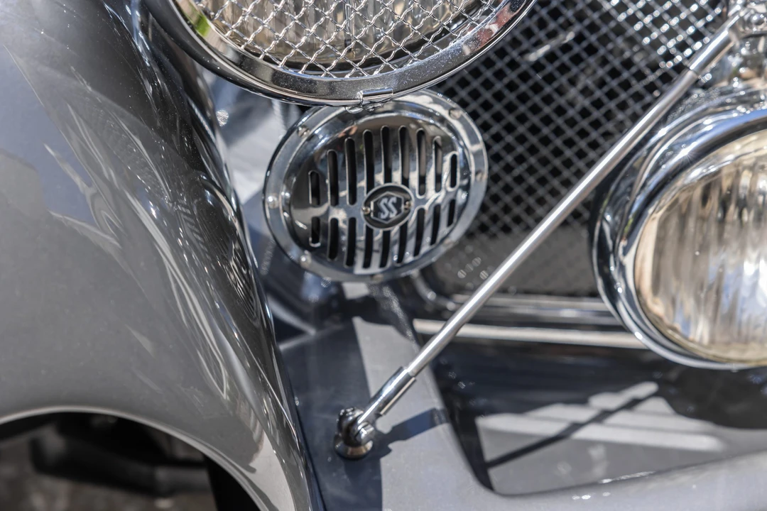 Jaguar Replica - Image 29 of 31
