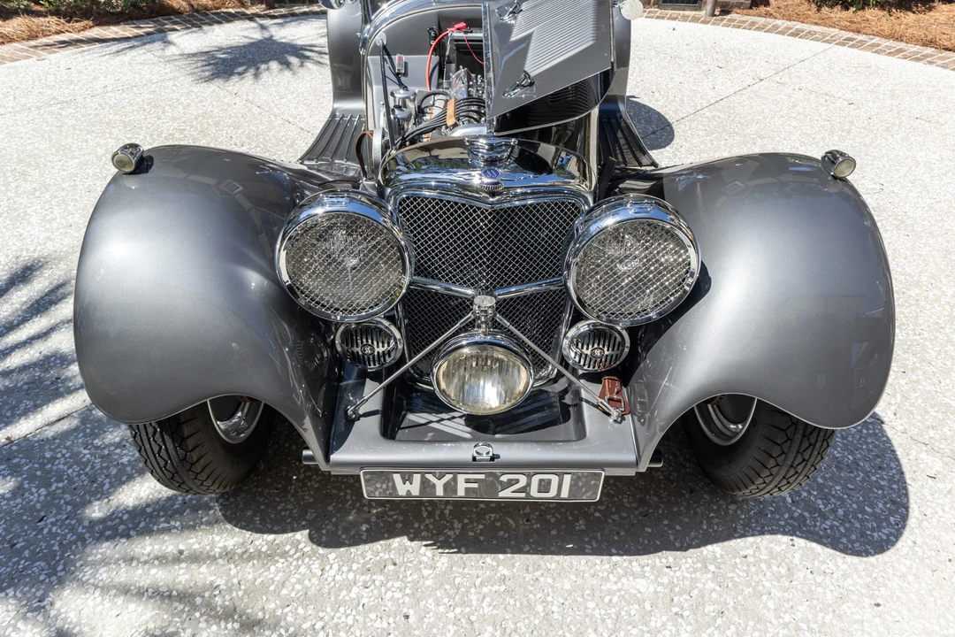 Jaguar Replica - Image 23 of 31