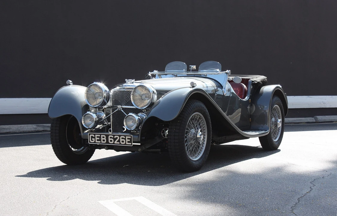 Jaguar Replica - Image 18 of 31