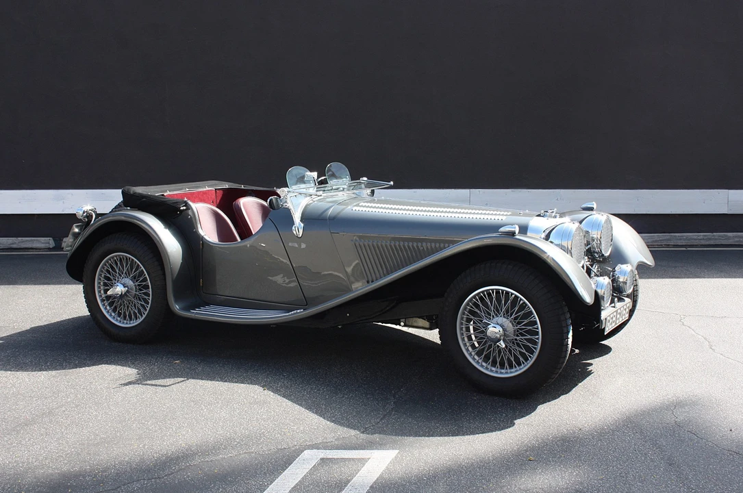Jaguar Replica - Image 31 of 31