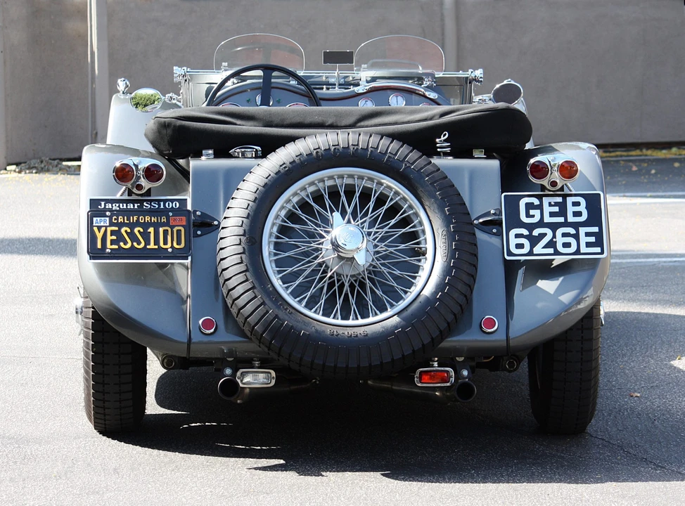 Jaguar Replica - Image 9 of 31