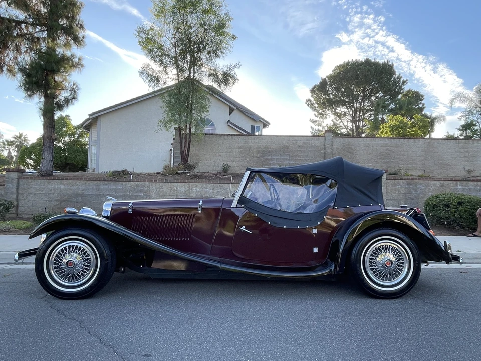 Jaguar Replica - Image 14 of 31