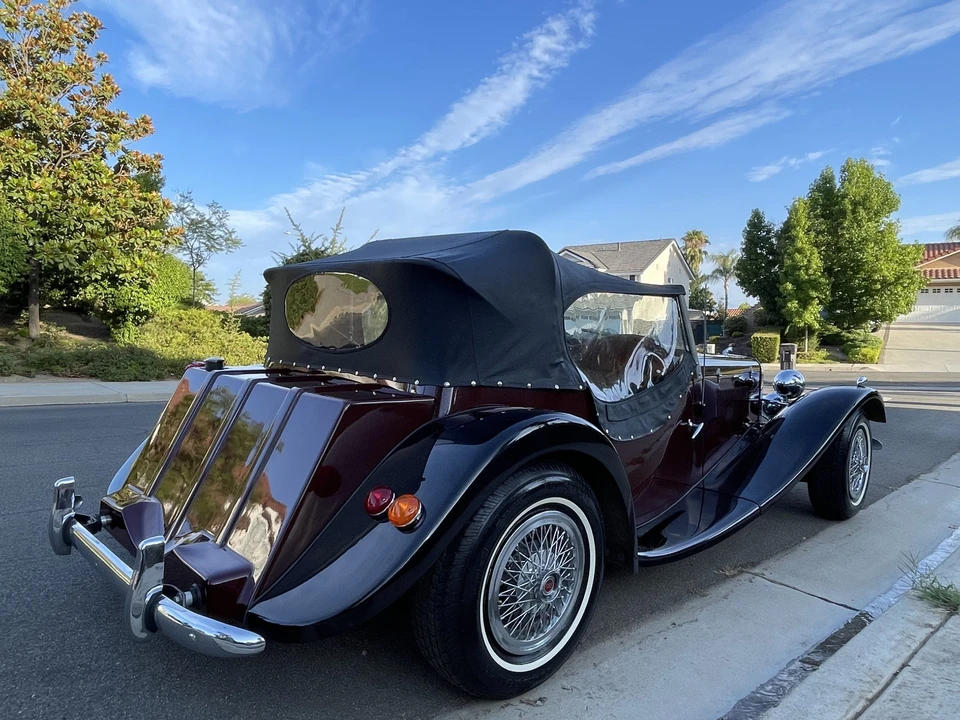 Jaguar Replica - Image 17 of 31
