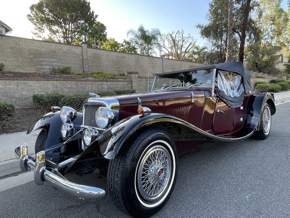 Jaguar Replica - Image 13 of 31