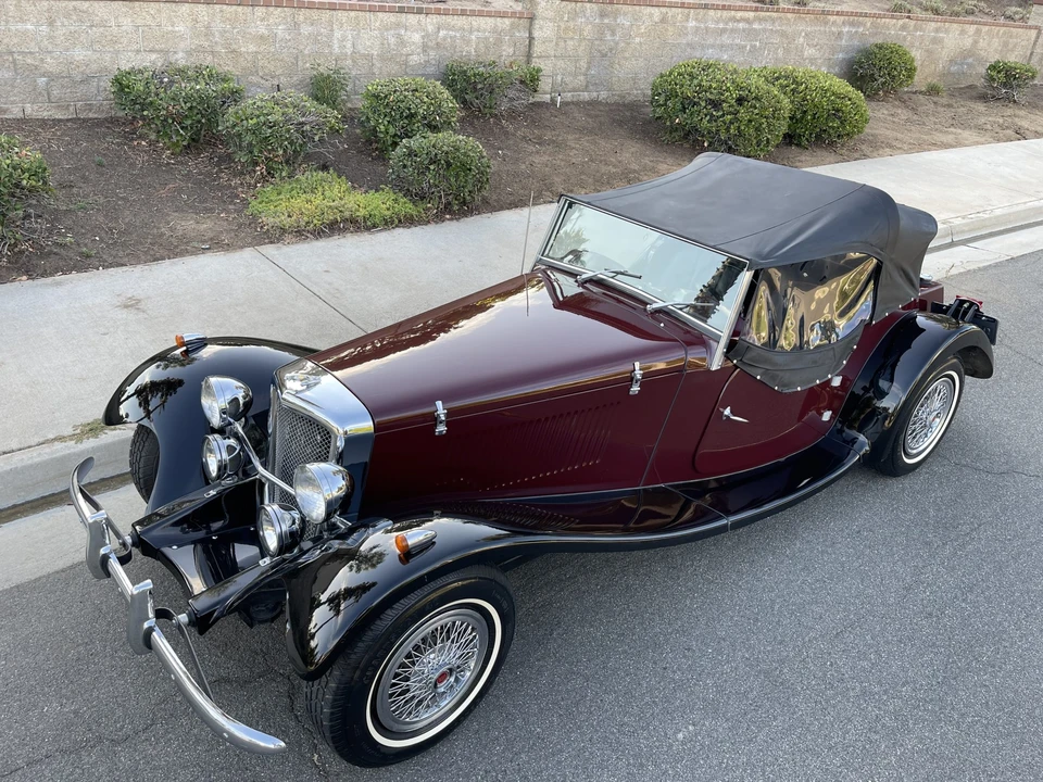 Jaguar Replica - Image 12 of 31