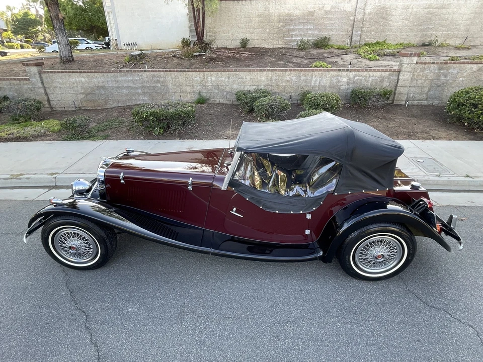 Jaguar Replica - Image 15 of 31