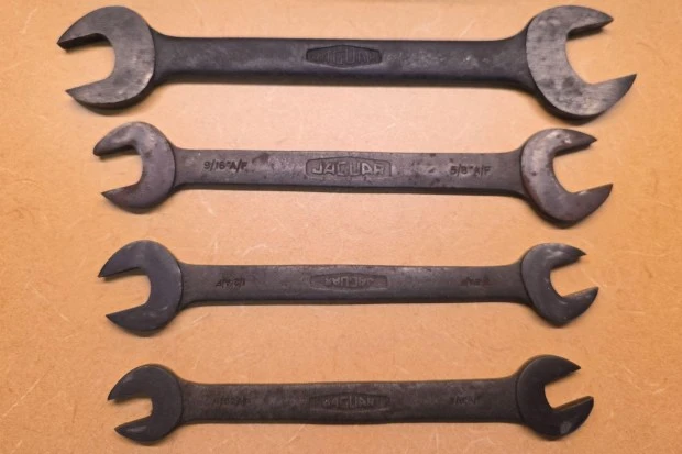 Parts & Memorabilia Tools - Image 3 of 10