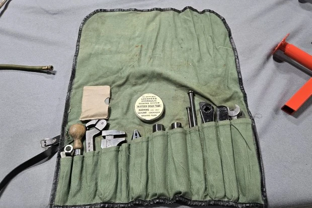Parts & Memorabilia Tools - Image 2 of 5