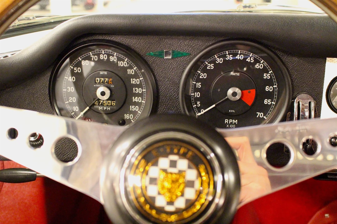 Jaguar E-Type Series 1 - Image 18 of 31