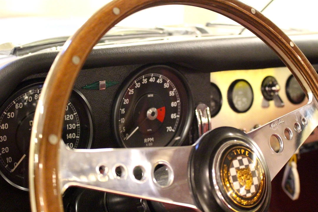 Jaguar E-Type Series 1 - Image 11 of 31