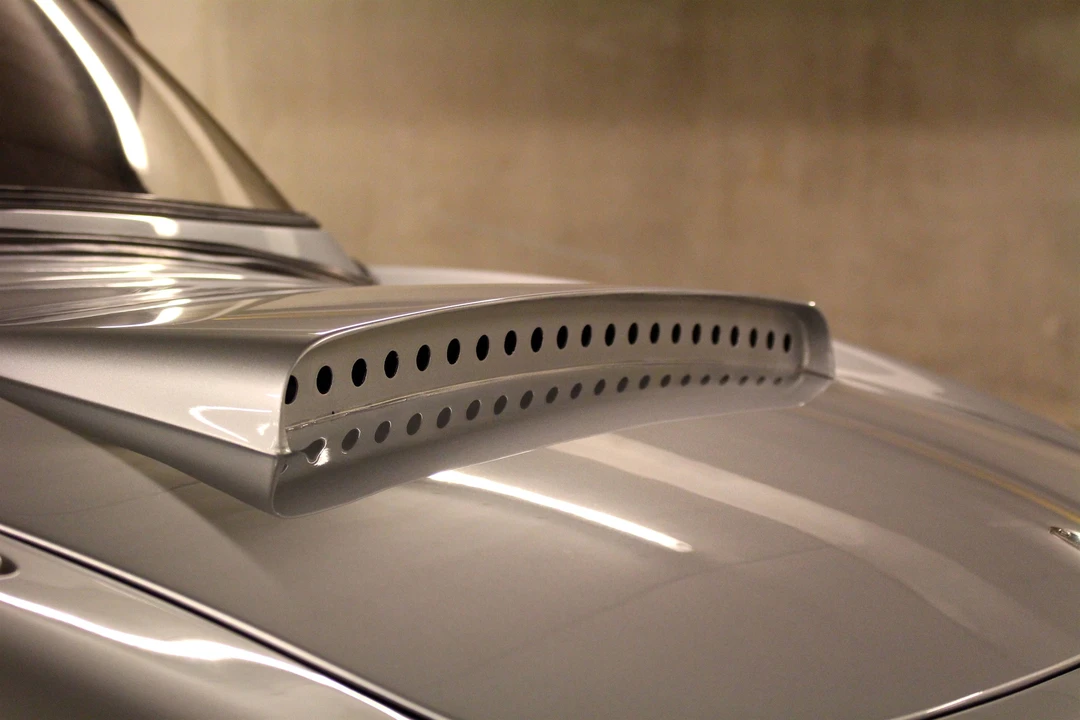 Jaguar E-Type Series 1 - Image 26 of 31