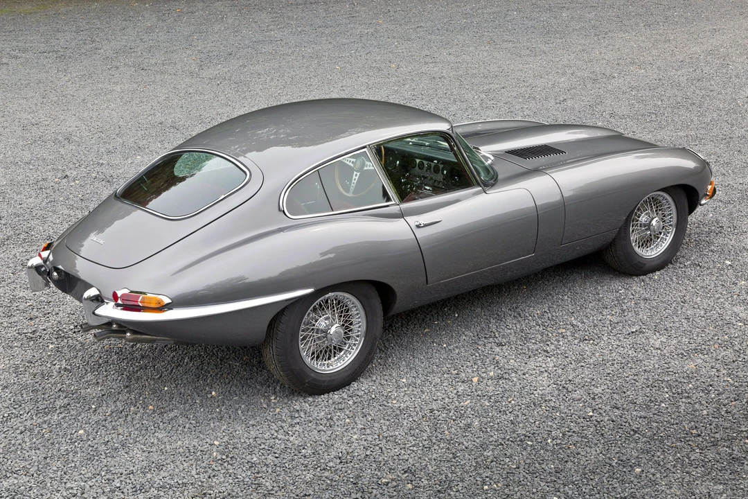 Jaguar E-Type Series 1 - Image 8 of 20
