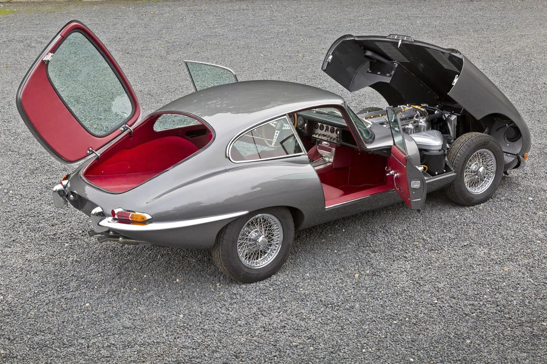 Jaguar E-Type Series 1 - Image 9 of 20