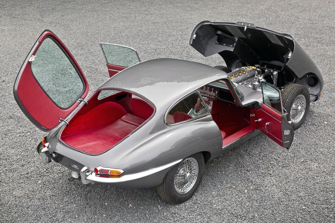 Jaguar E-Type Series 1 - Image 10 of 20