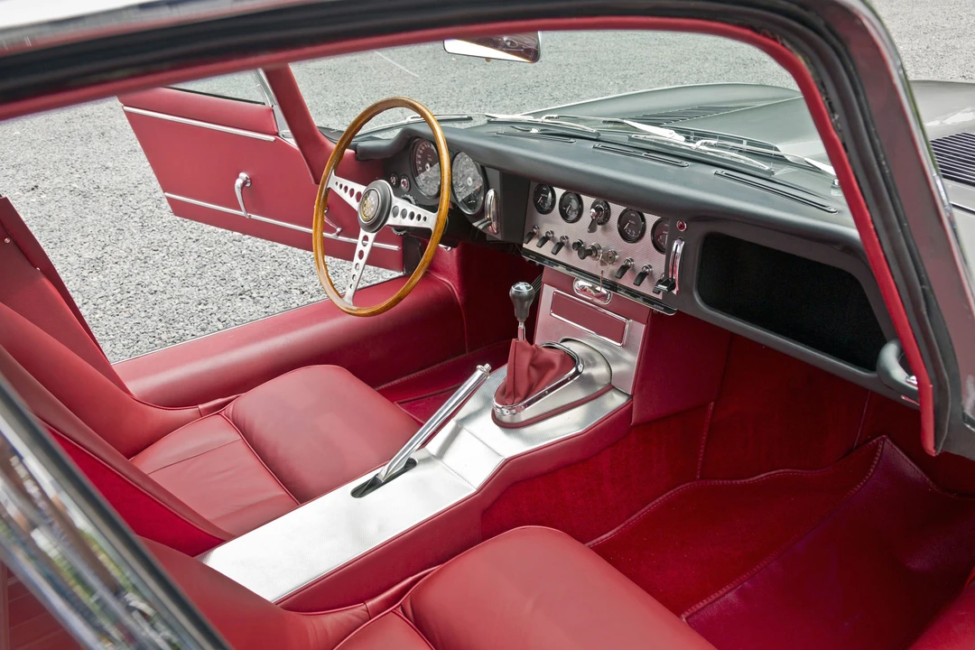 Jaguar E-Type Series 1 - Image 15 of 20