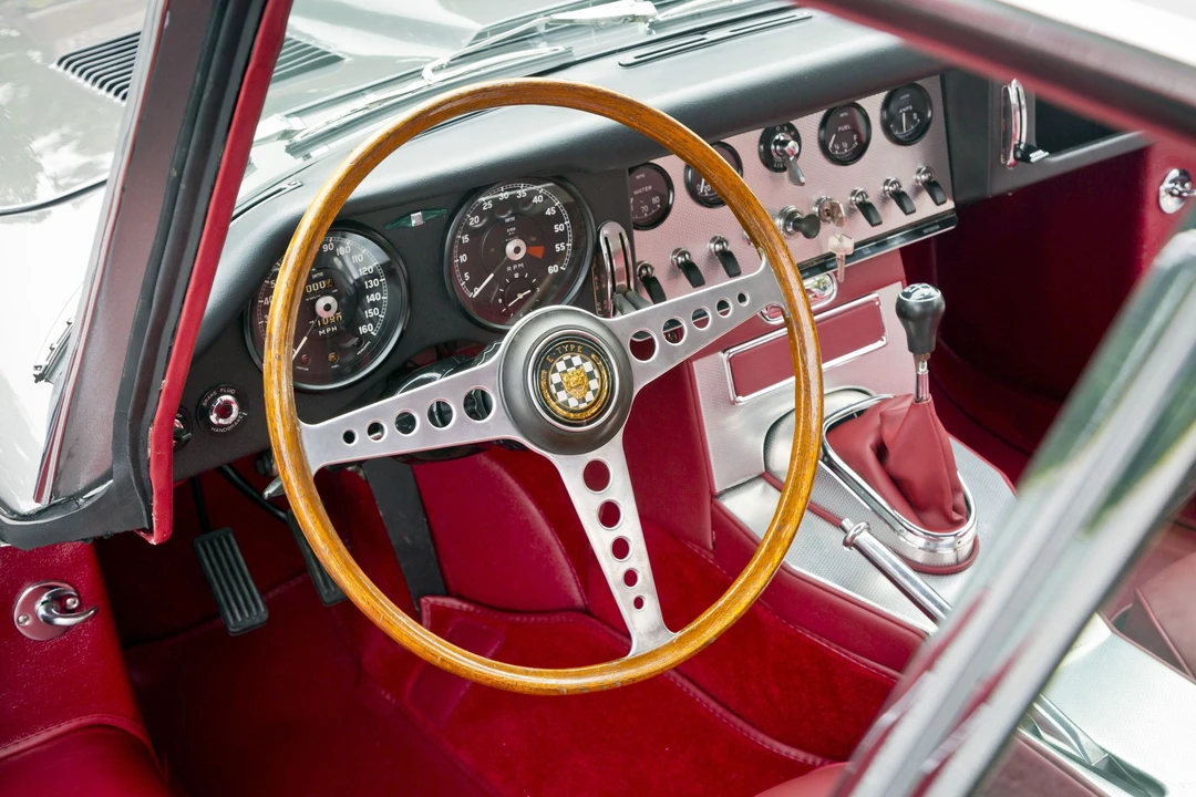 Jaguar E-Type Series 1 - Image 16 of 20