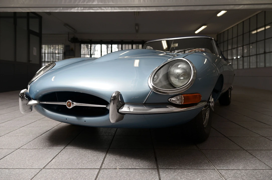 Jaguar E-Type Series 1 - Image 13 of 20