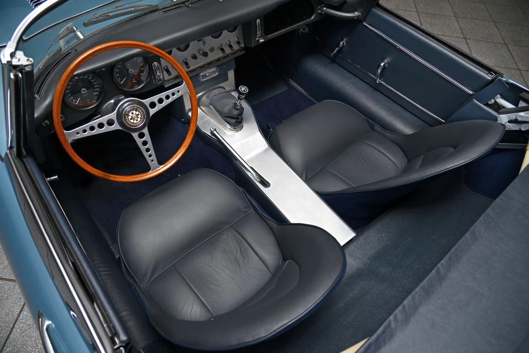 Jaguar E-Type Series 1 - Image 17 of 20